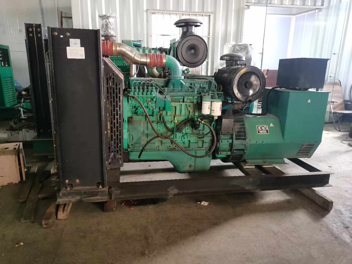 海州发电机租赁如何确定电缆的承载电流是否在安全范围内？